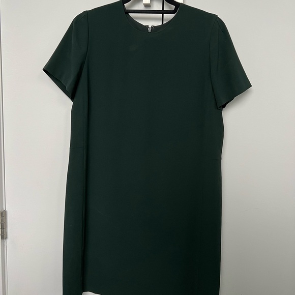Babaton Dark Green Straight Line Dress with Short Sleeves - Picture 1 of 9